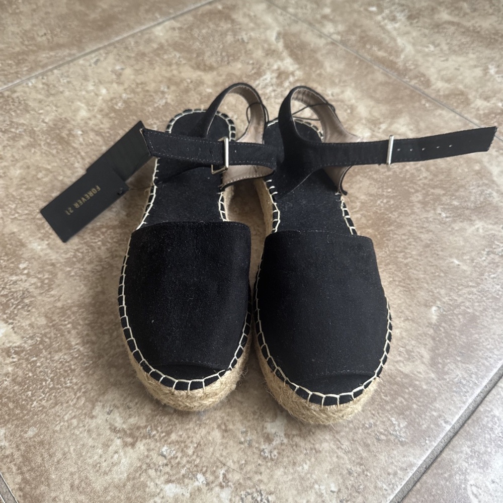 Forever 21 Brand New Black Suede Espadrille Sandals Size 7.5